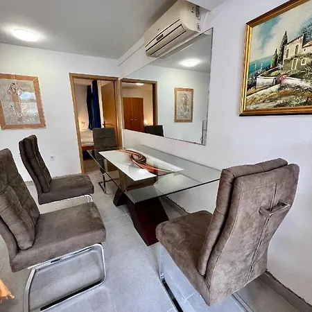 & Hegic With Parking Apartman