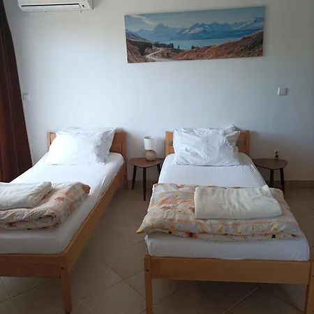 Apartman & Hegic With Parking Zadar