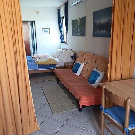 Rooms&apartment Hegic *